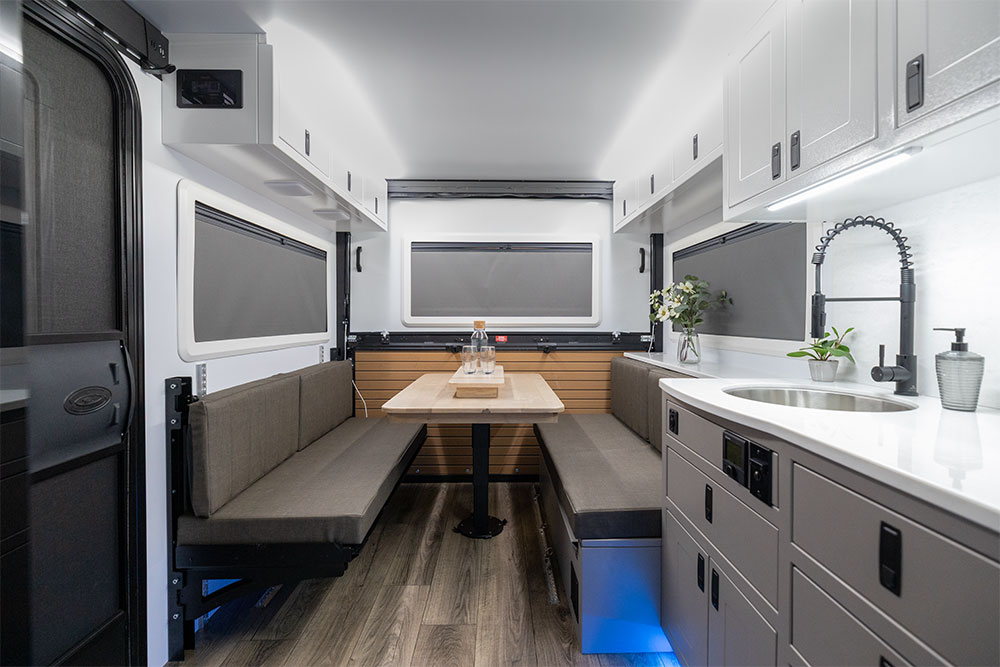 pause 22.4 in canada kitchen dinette