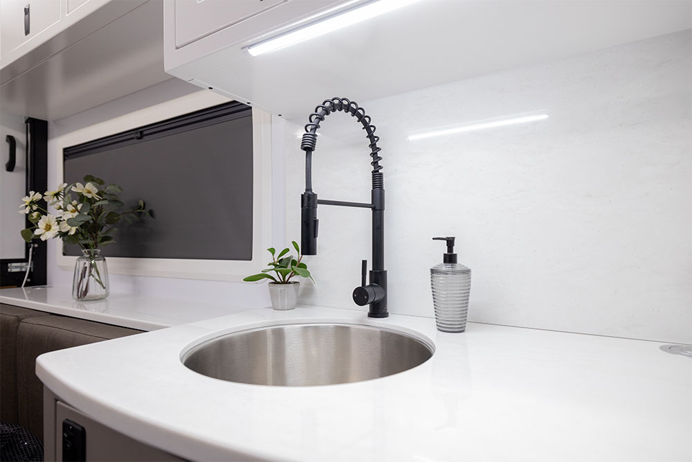 pause 22.4 canada kitchen sink