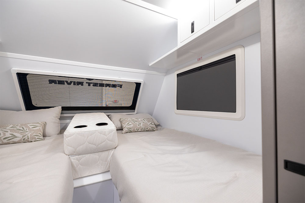 pause 22.4 in canada bedroom