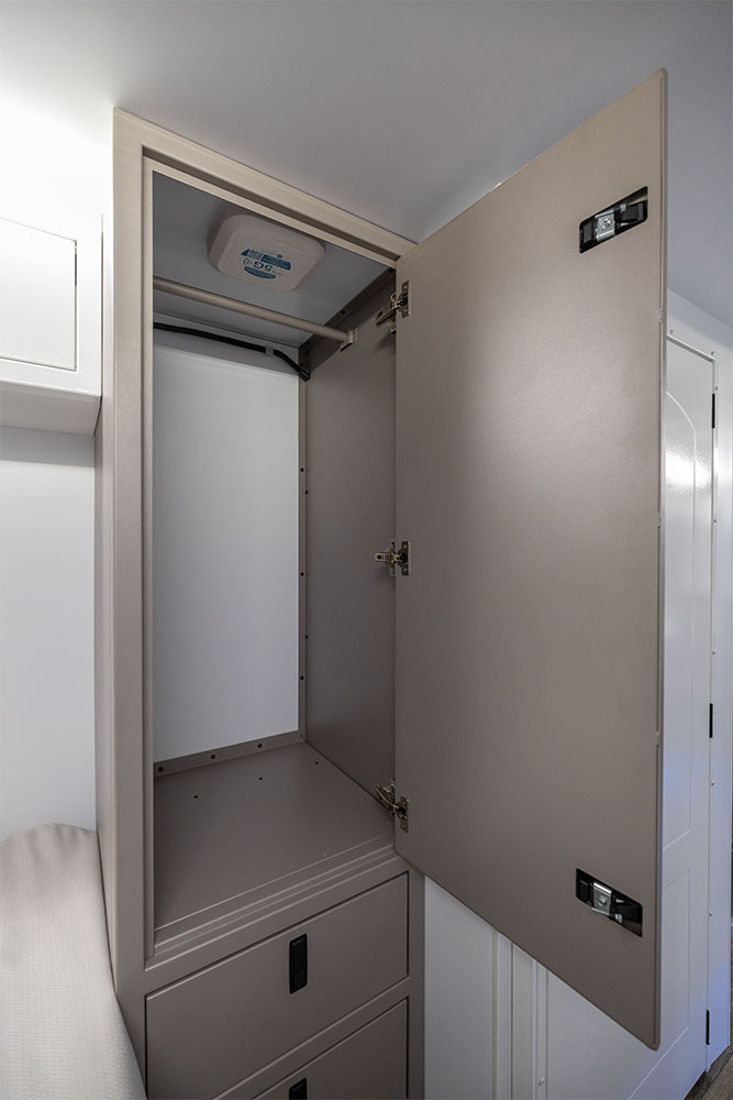 pause 22.4 in canada storage